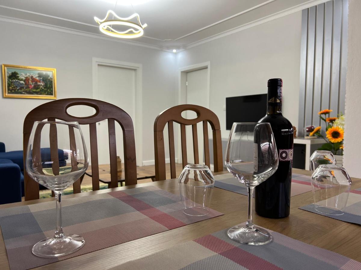 Chestnut Yard Villa Tiranë Eksteriør bilde
