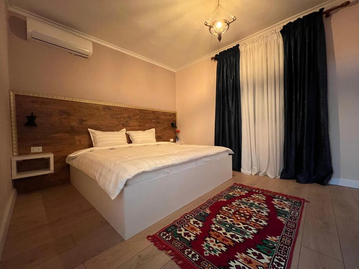 Chestnut Yard Villa Tiranë Eksteriør bilde