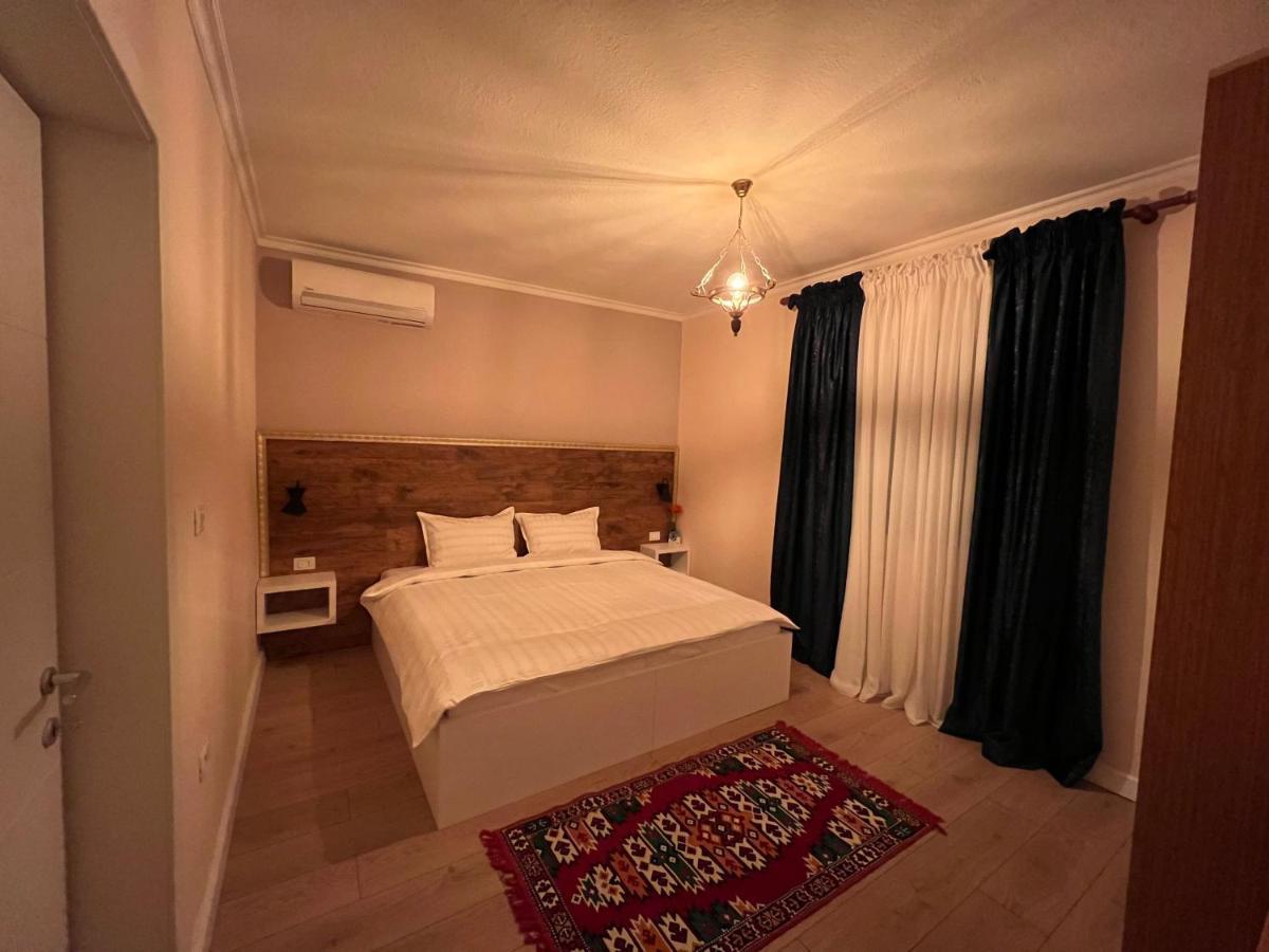 Chestnut Yard Villa Tiranë Eksteriør bilde