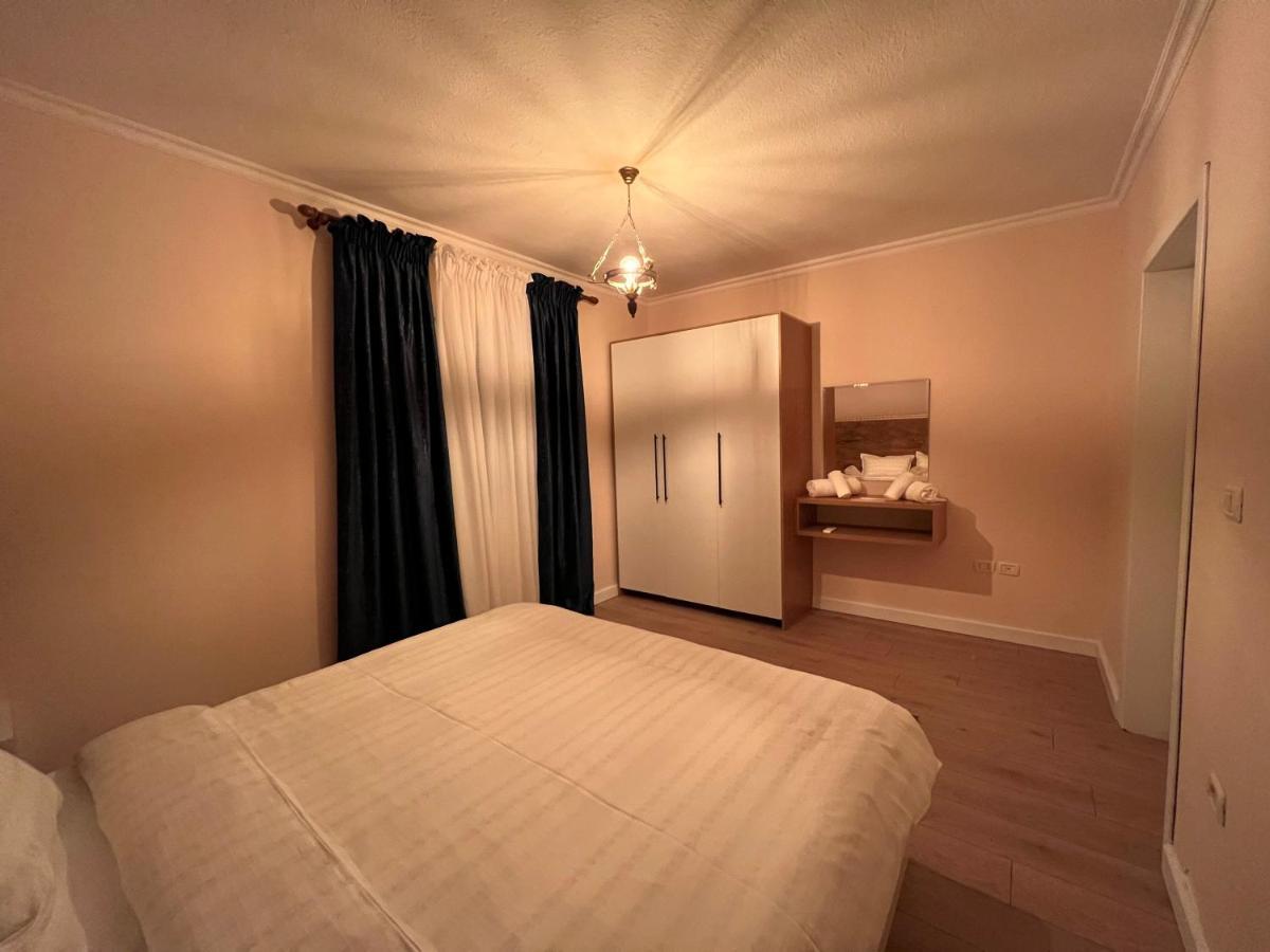 Chestnut Yard Villa Tiranë Eksteriør bilde