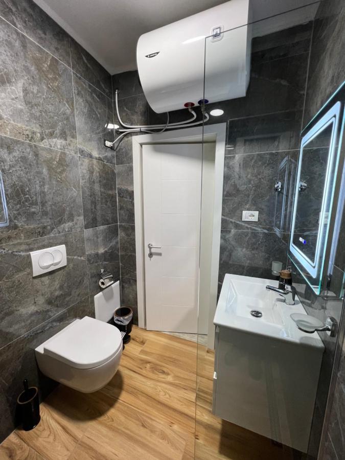 Chestnut Yard Villa Tiranë Eksteriør bilde
