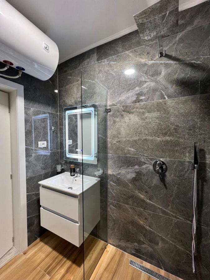 Chestnut Yard Villa Tiranë Eksteriør bilde