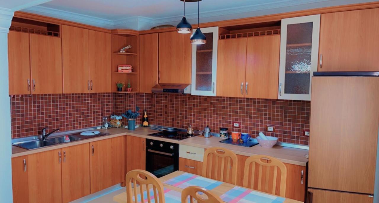 Chestnut Yard Villa Tiranë Eksteriør bilde