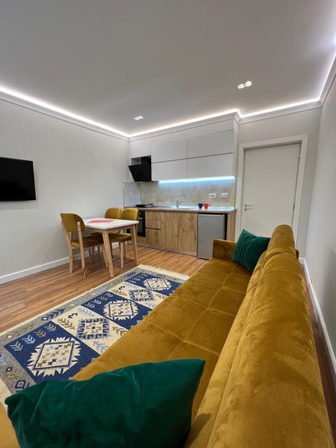 Chestnut Yard Villa Tiranë Eksteriør bilde