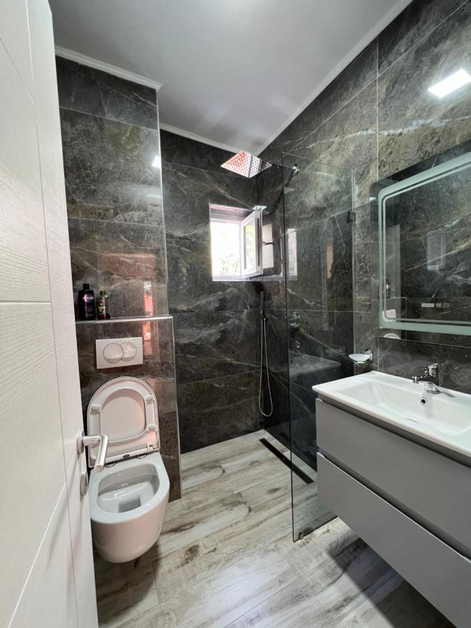Chestnut Yard Villa Tiranë Eksteriør bilde