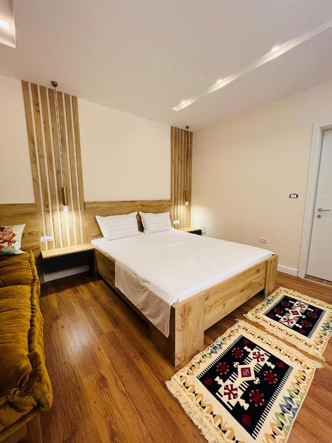 Chestnut Yard Villa Tiranë Eksteriør bilde